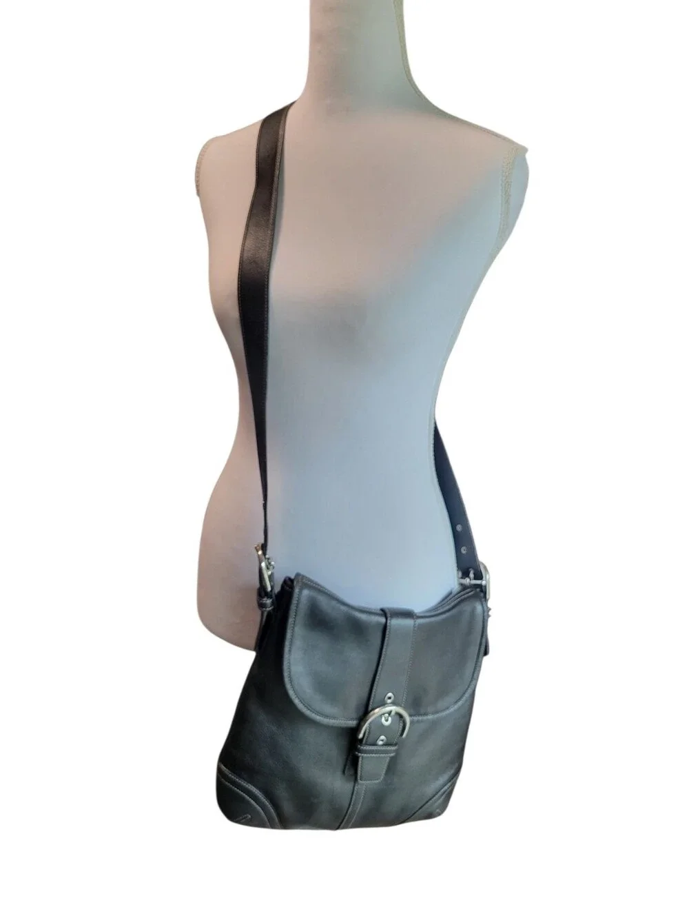 Y2K Coach Black Leather Soho Slim Flap Buckle Convertible Should Crossbody Bag